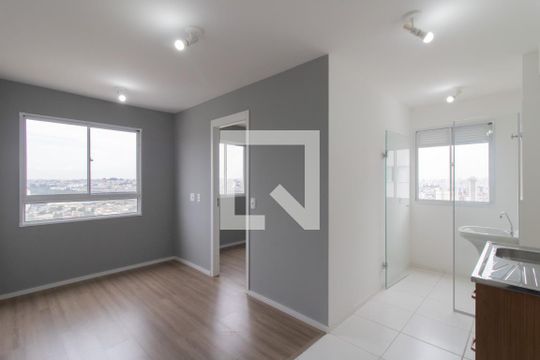 Apartamento para alugar com 2 quartos, 36m² em Vila das Bandeiras, Guarulhos