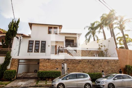 fachada de casa à venda com 5 quartos, 400m² em Comiteco, Belo Horizonte