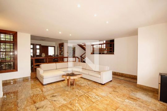 sala de casa à venda com 5 quartos, 400m² em Comiteco, Belo Horizonte