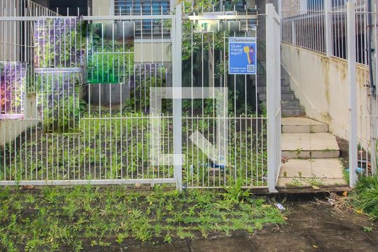 Fachada de casa à venda com 3 quartos, 117m² em Guarujá, Porto Alegre