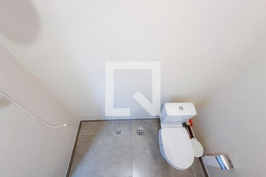 Banheiro de kitnet/studio à venda com 1 quarto, 41m² em Perdizes, São Paulo