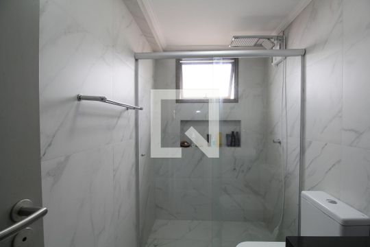 Banheiro suíte de apartamento à venda com 3 quartos, 120m² em Chácara Agrindus, Taboão da Serra