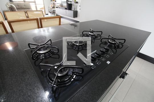 Cozinha  de apartamento à venda com 3 quartos, 120m² em Chácara Agrindus, Taboão da Serra