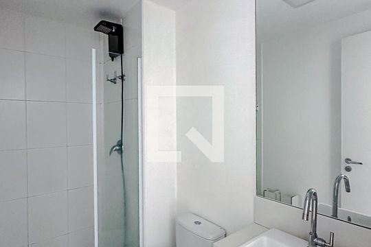 Banheiro de apartamento à venda com 1 quarto, 25m² em Liberdade, São Paulo