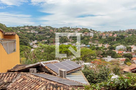 Sistema de energia solar de casa de condomínio para alugar com 3 quartos, 600m² em Itanhangá, Rio de Janeiro