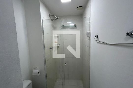 Banheiro de apartamento para alugar com 2 quartos, 65m² em Cachambi, Rio de Janeiro