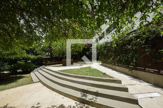 Jardim de apartamento à venda com 3 quartos, 110m² em Chácara Agrindus, Taboão da Serra