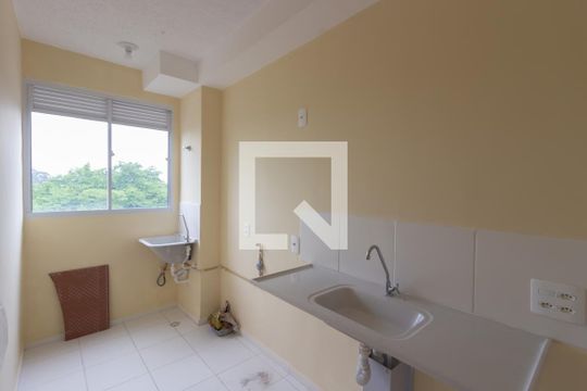 Cozinha e Área de Serviço de apartamento para alugar com 2 quartos, 41m² em Jardim Helian, São Paulo