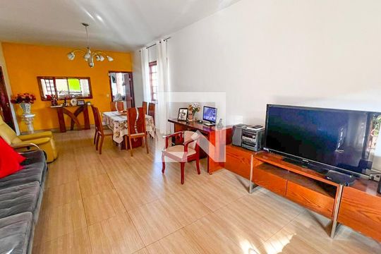 Sala de casa à venda com 4 quartos, 230m² em Jardim América, Belo Horizonte