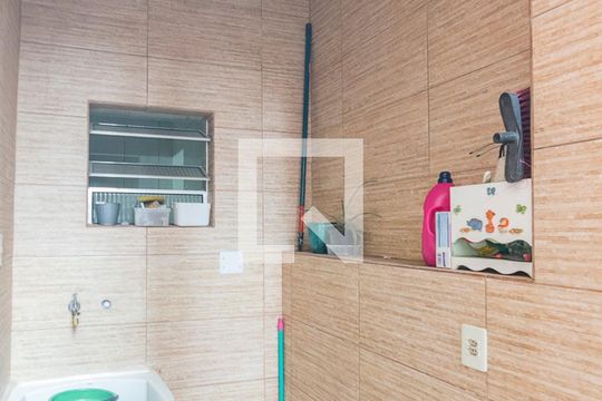 Área de Serviço de casa à venda com 2 quartos, 250m² em Parque Capuava, Santo André