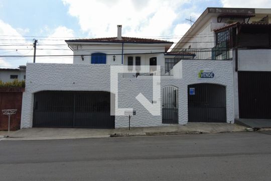 Fachada de casa à venda com 5 quartos, 300m² em Jabaquara, São Paulo