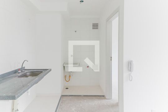 Cozinha e Área de Serviço de apartamento para alugar com 2 quartos, 34m² em Butantã, São Paulo
