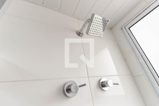 Banheiro de apartamento à venda com 2 quartos, 44m² em Colônia (zona Leste), São Paulo