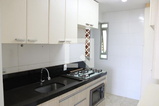 Cozinha de apartamento para alugar com 3 quartos, 68m² em Setor Leste Vila Nova, Goiânia