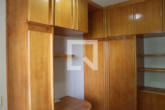 Despensa de apartamento para alugar com 3 quartos, 68m² em Setor Leste Vila Nova, Goiânia