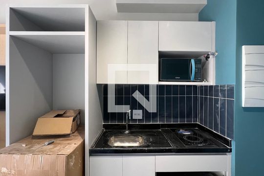 Cozinha de kitnet/studio à venda com 1 quarto, 28m² em Cerqueira César, São Paulo