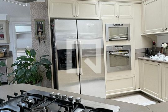 Cozinha de casa de condomínio à venda com 3 quartos, 414m² em Alphaville Residencial Dois, Barueri