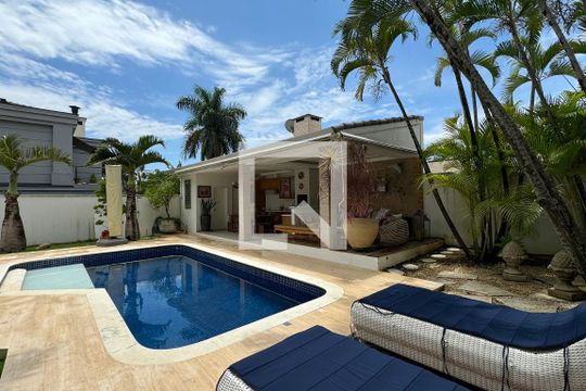 Piscina de casa de condomínio à venda com 3 quartos, 414m² em Alphaville Residencial Dois, Barueri