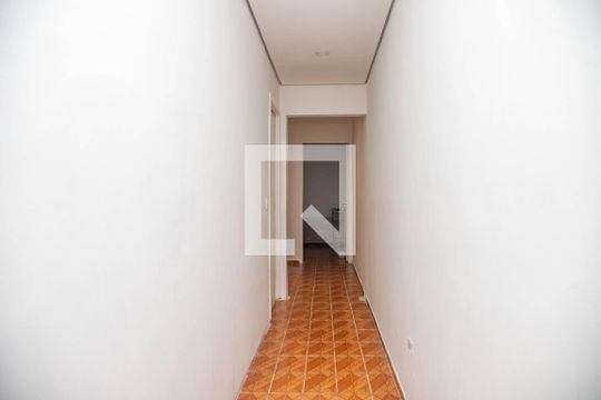 Corredor de casa à venda com 4 quartos, 230m² em Vila Nogueira, Diadema