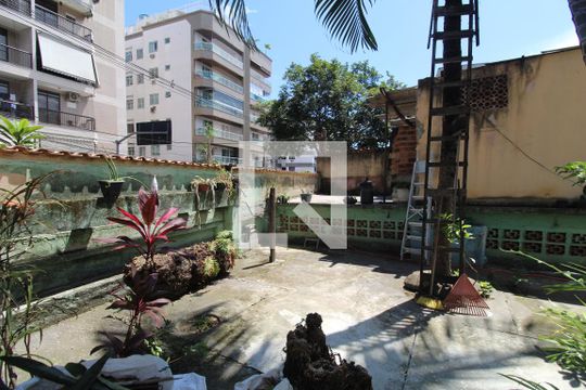 Quintal de casa à venda com 4 quartos, 253m² em Freguesia (jacarepaguá), Rio de Janeiro
