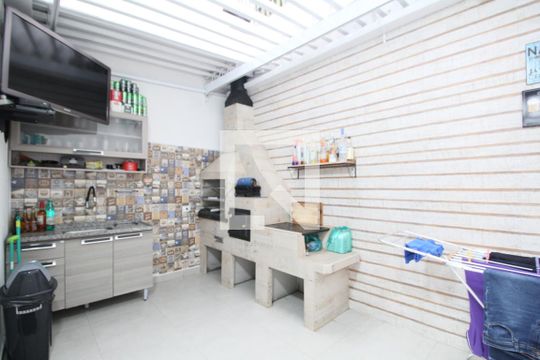 Área Externa de casa à venda com 3 quartos, 118m² em Vila Sonia, São Paulo
