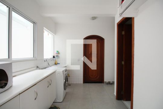 Área de Serviço de casa à venda com 3 quartos, 118m² em Vila Sonia, São Paulo