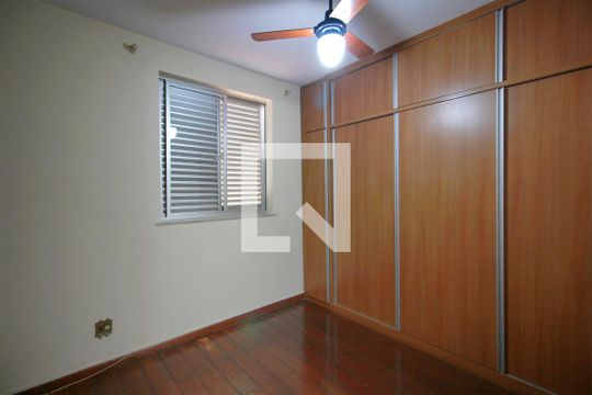 Suite de apartamento para alugar com 3 quartos, 90m² em Horto Florestal, Belo Horizonte