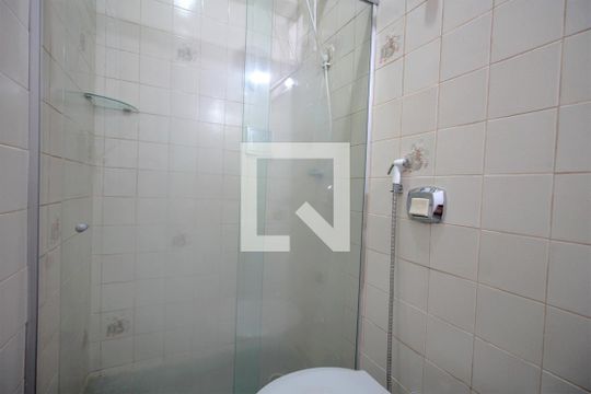 Banheiro da Suíte de apartamento para alugar com 3 quartos, 90m² em Horto Florestal, Belo Horizonte