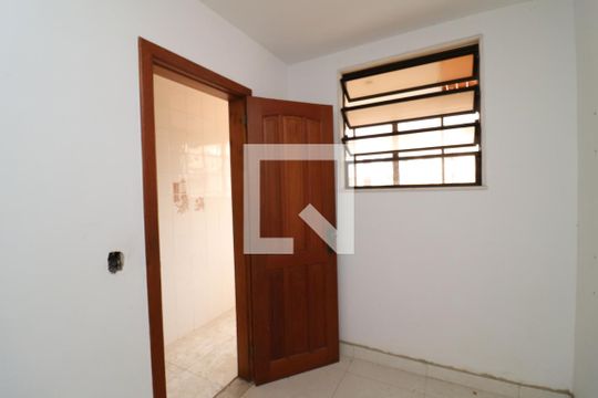 Quarto de Serviço de apartamento à venda com 3 quartos, 135m² em Jardim Guanabara, Rio de Janeiro