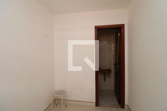 Quarto de Serviço de apartamento à venda com 3 quartos, 135m² em Jardim Guanabara, Rio de Janeiro
