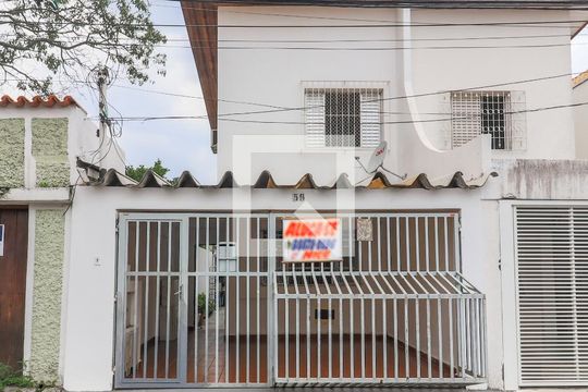 Fachada de casa à venda com 2 quartos, 100m² em Brooklin, São Paulo