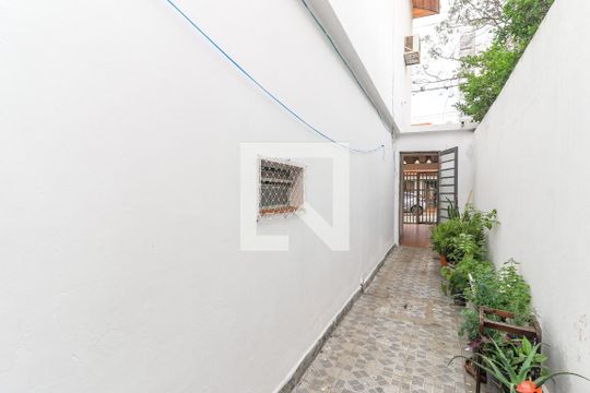 Corredor Lateral de casa à venda com 2 quartos, 100m² em Brooklin, São Paulo