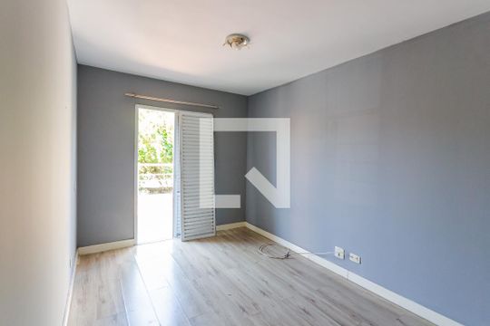 Suíte de casa de condomínio à venda com 4 quartos, 133m² em Vila São Pedro, Santo André