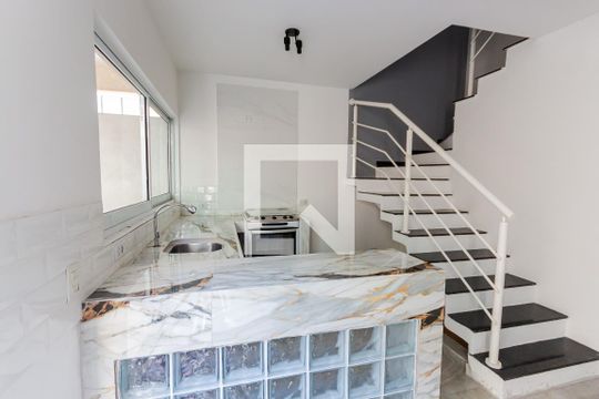 Cozinha de casa de condomínio à venda com 4 quartos, 133m² em Vila São Pedro, Santo André
