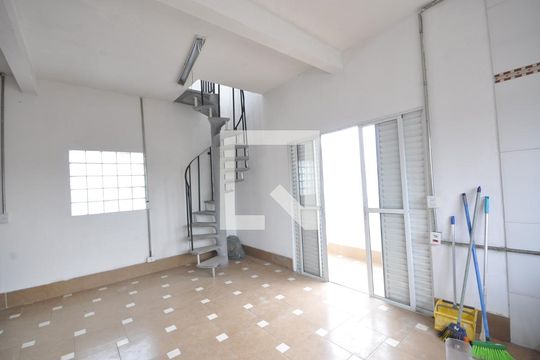 Cozinha de casa para alugar com 4 quartos, 500m² em Parque Edu Chaves, São Paulo
