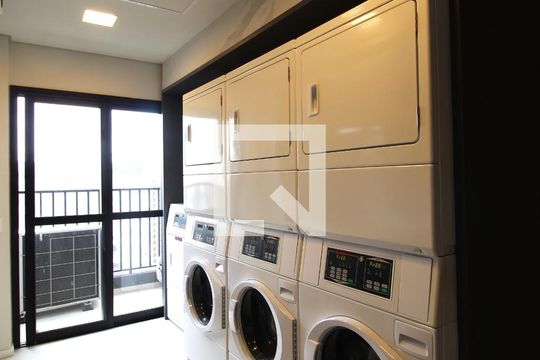 Área Comum - Lavanderia de kitnet/studio à venda com 1 quarto, 25m² em Indianópolis, São Paulo