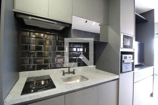 Cozinha de kitnet/studio à venda com 1 quarto, 25m² em Indianópolis, São Paulo
