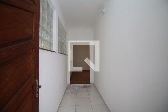 Hall de acesso de casa para alugar com 2 quartos, 90m² em Irajá, Rio de Janeiro