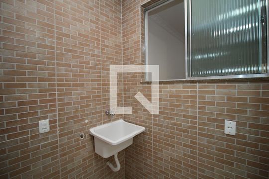 Área de Serviço de casa para alugar com 2 quartos, 90m² em Irajá, Rio de Janeiro