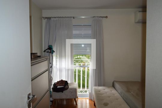 Suíte de casa à venda com 3 quartos, 140m² em Ipiranga, São Paulo