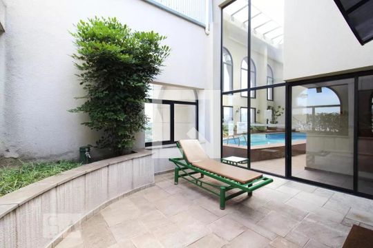 Área comum de kitnet/studio para alugar com 1 quarto, 30m² em Jardim Europa, São Paulo
