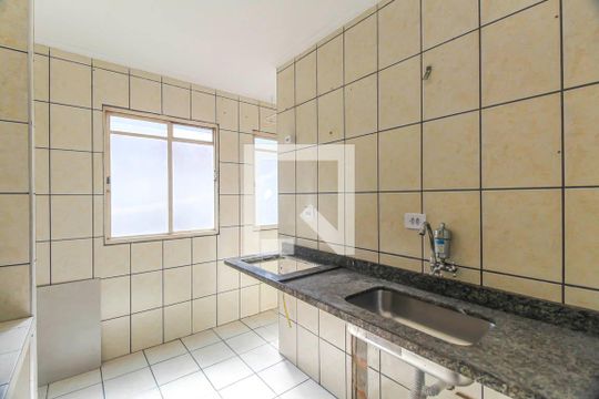 Cozinha  de apartamento à venda com 2 quartos, 55m² em Fazenda da Juta, São Paulo