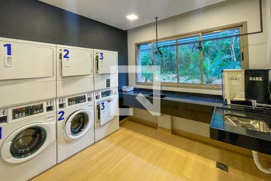 Área comum de kitnet/studio à venda com 1 quarto, 26m² em Sumarezinho, São Paulo