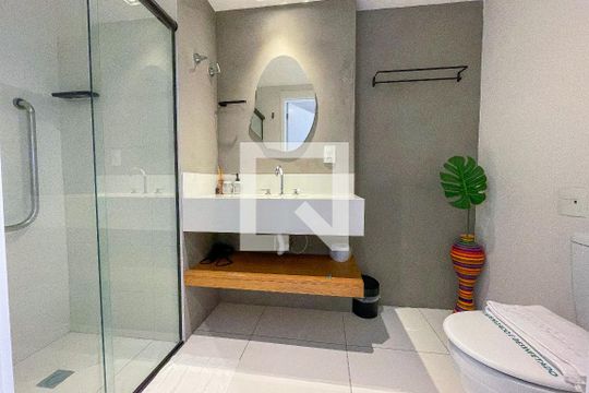 Banheiro de kitnet/studio à venda com 1 quarto, 26m² em Sumarezinho, São Paulo