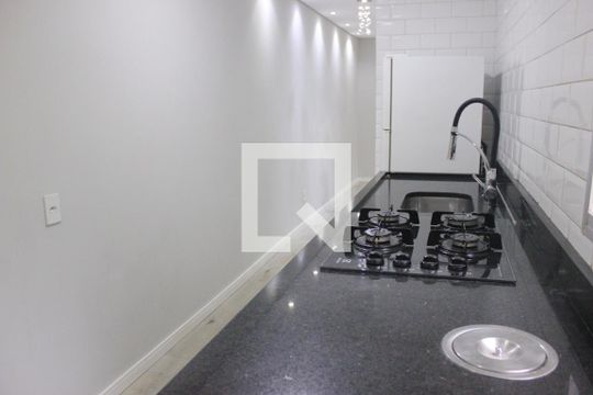 Cozinha e Área de Serviço de apartamento para alugar com 2 quartos, 42m² em Jardim Angélica, Guarulhos