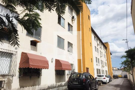Fachada do bloco de apartamento para alugar com 2 quartos, 55m² em Pechincha, Rio de Janeiro