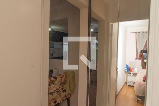 Corredor de apartamento à venda com 2 quartos, 41m² em Cidade Líder, São Paulo