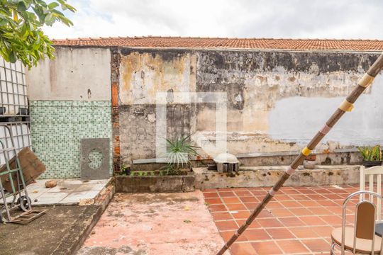 Quintal  de casa à venda com 2 quartos, 60m² em Piraporinha, Diadema