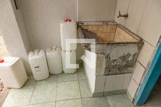 Área de serviço  de casa à venda com 2 quartos, 60m² em Piraporinha, Diadema