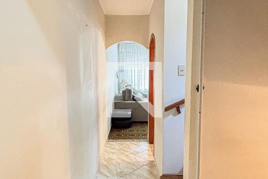 Corredor de casa à venda com 3 quartos, 250m² em Campestre, Santo André